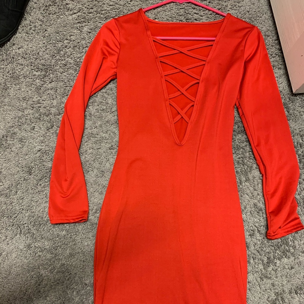 Sexy red dress!! - Picture 3 of 6